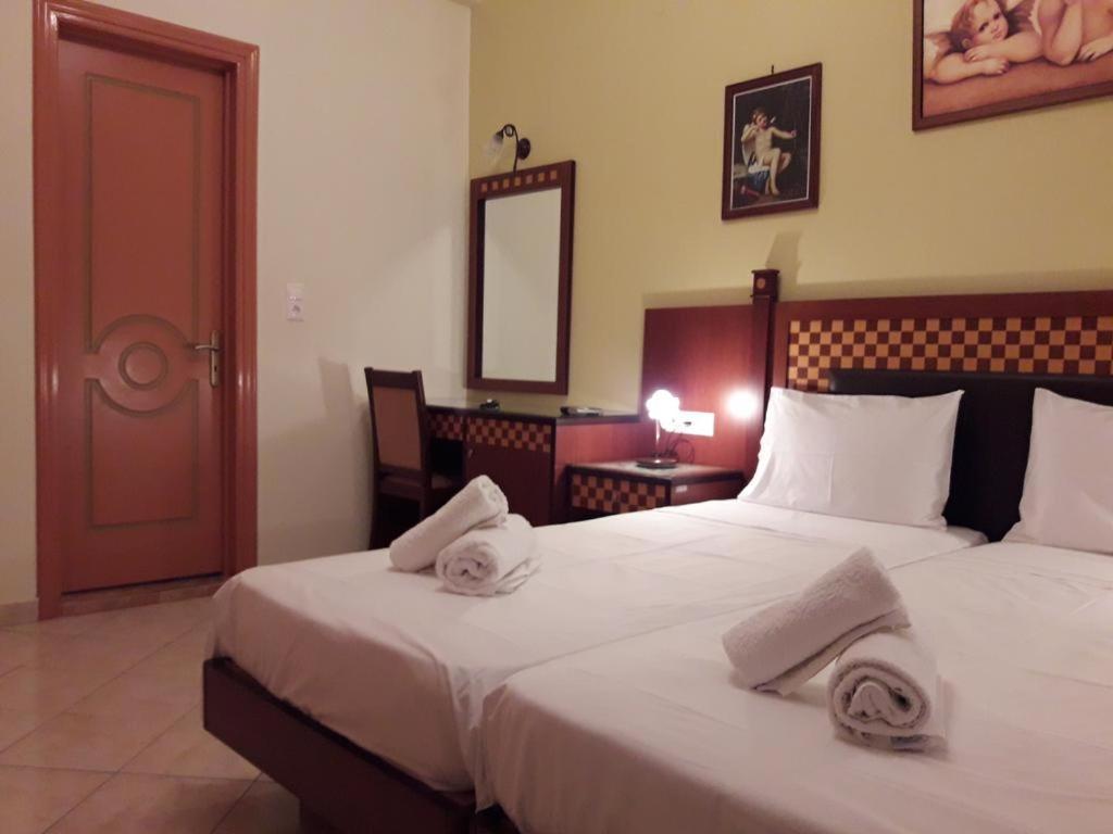 Parthenon Hotel อิออสคอรา ภายนอก รูปภาพ