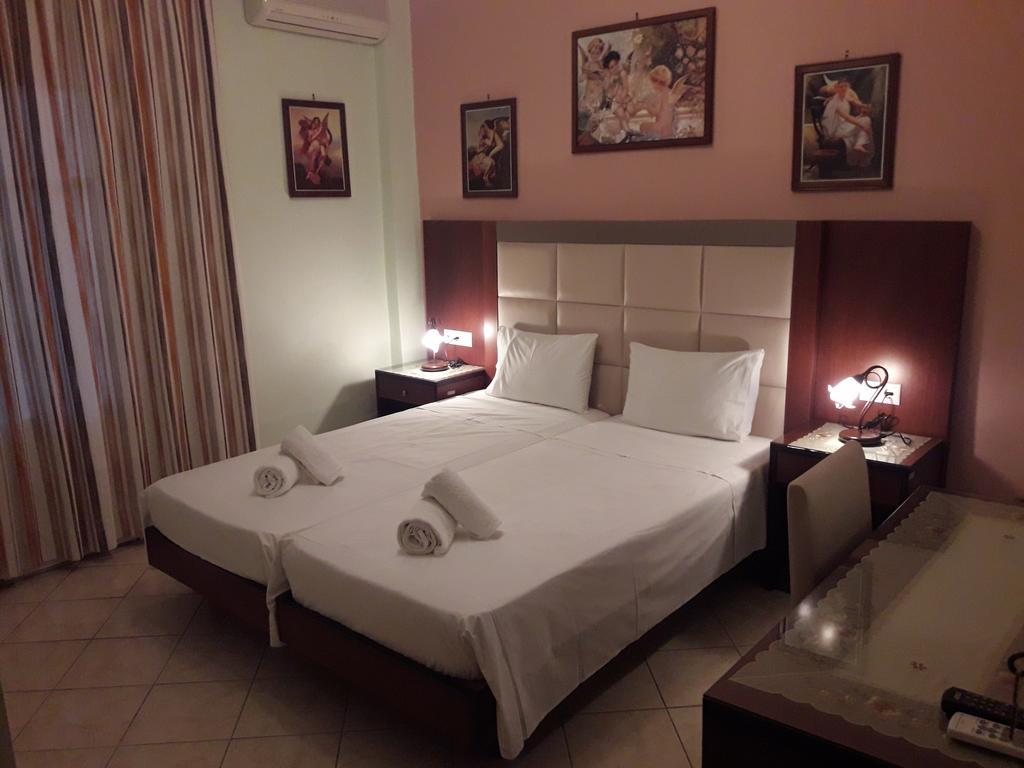 Parthenon Hotel อิออสคอรา ภายนอก รูปภาพ